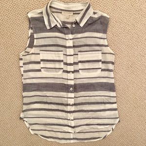 Hinge Striped Sleeveless Collared Blouse